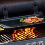 can you place griddle traeger