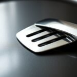can you use metal utensils